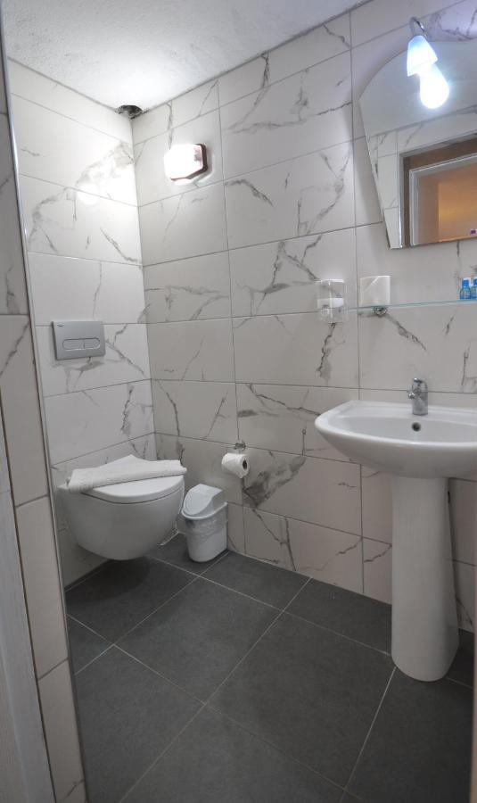 Lale Otel Turunç Ngoại thất bức ảnh